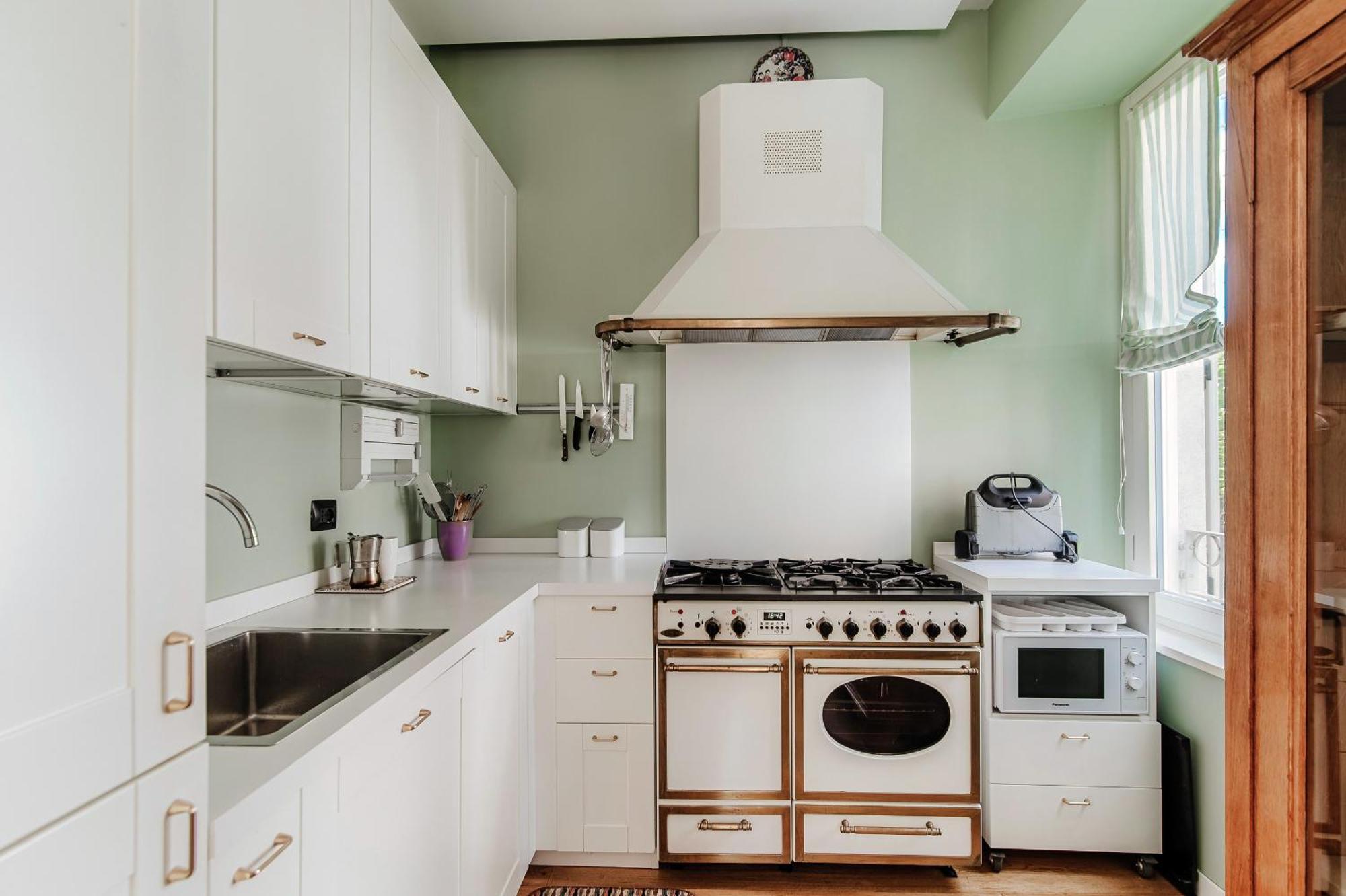 Green Home 65 - The House Of Travelers Комо Екстериор снимка