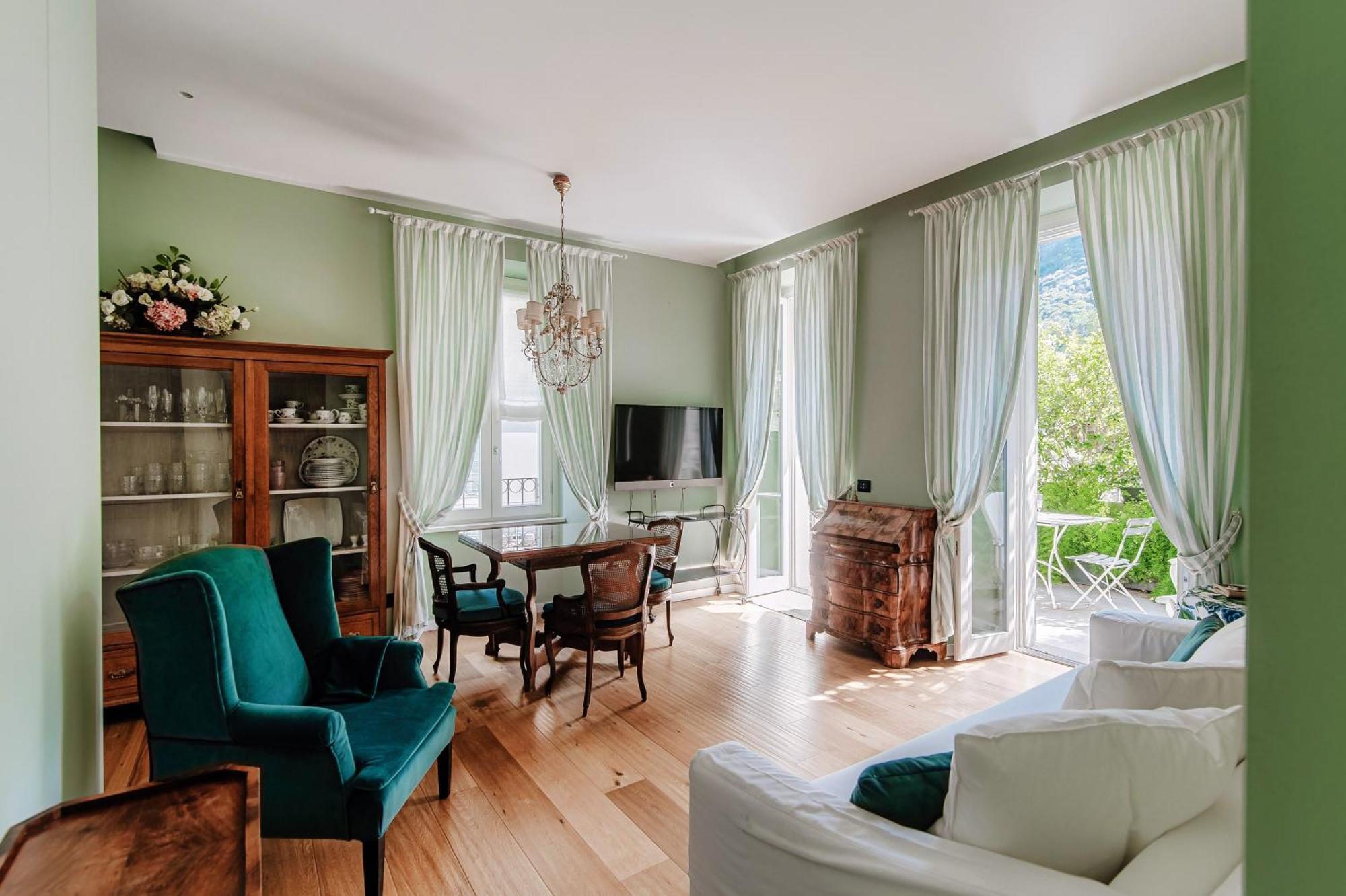 Green Home 65 - The House Of Travelers Комо Екстериор снимка