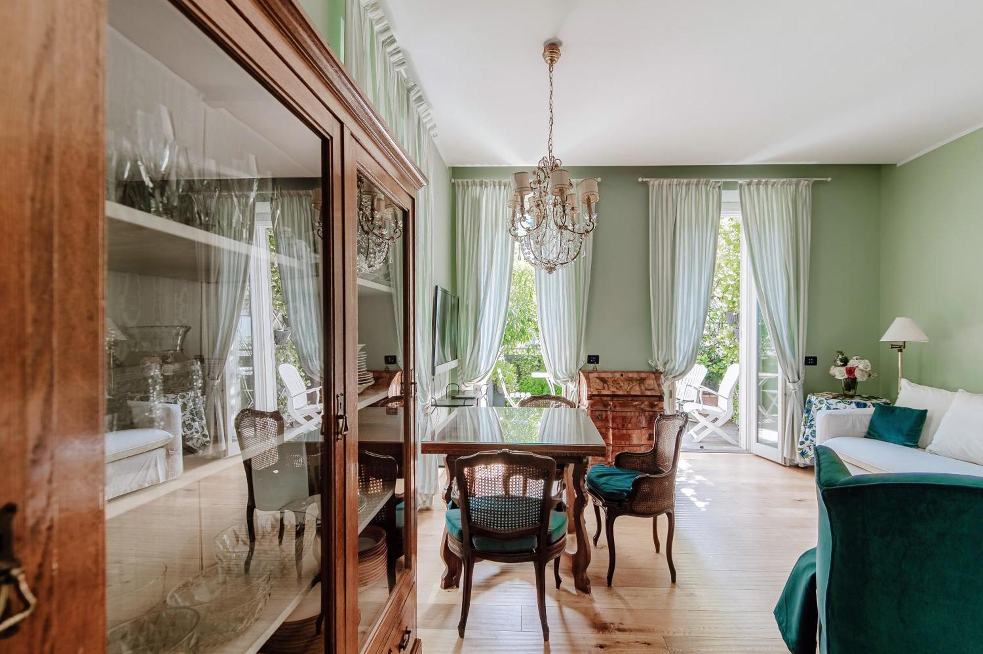 Green Home 65 - The House Of Travelers Комо Екстериор снимка